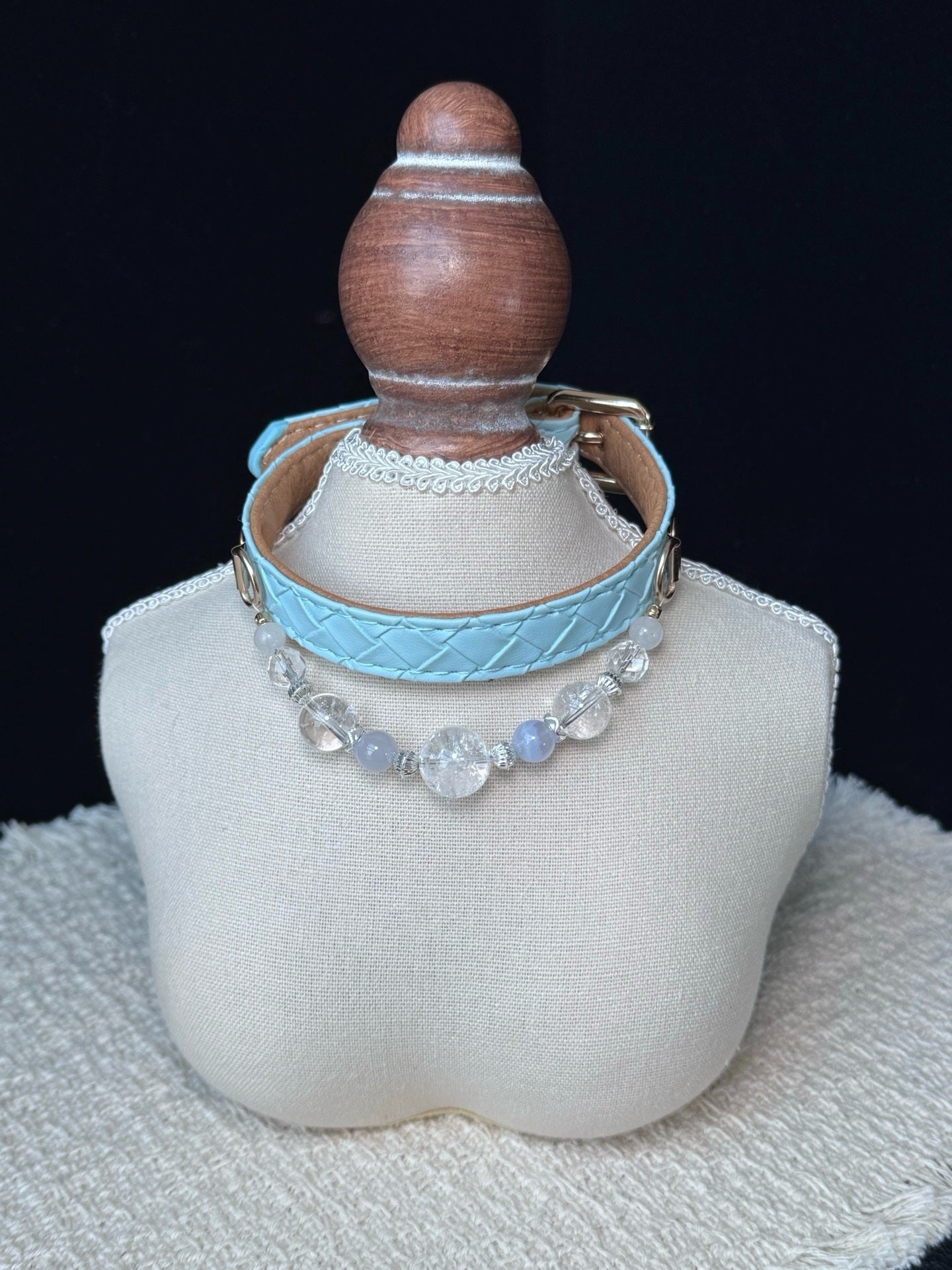 Tolan pale blue pet crystal collar display view