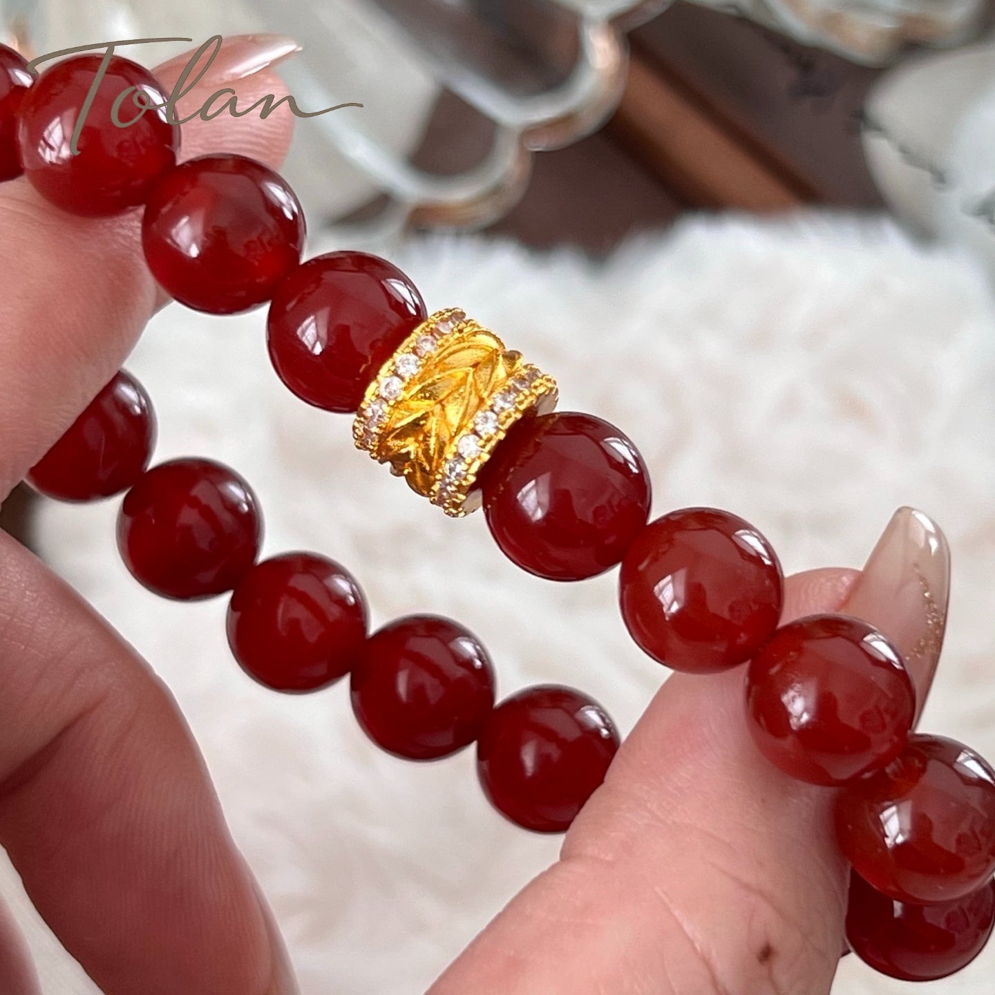 Tolan Red Agate Bracelet 10mm